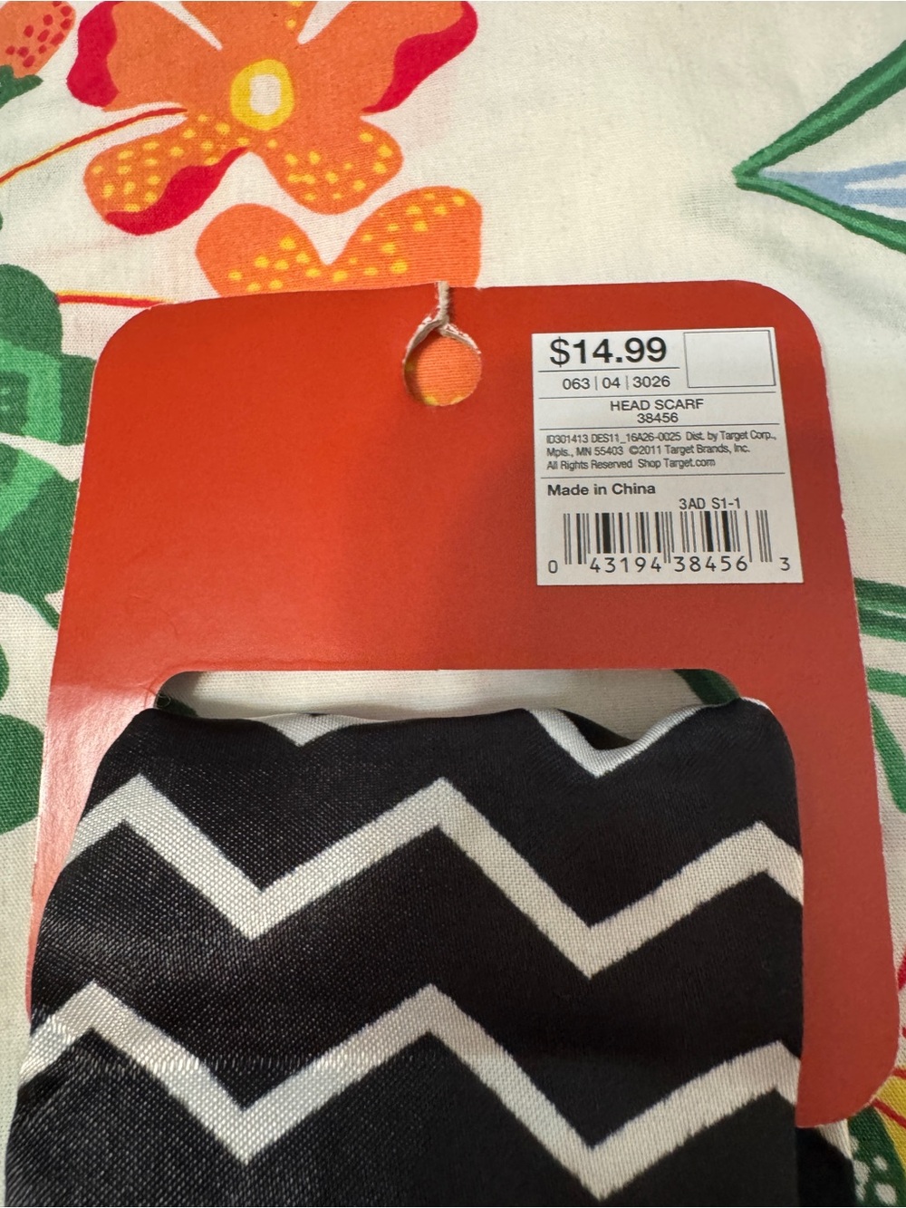 Missoni for Target headscarf with Black and White Chevron - Picture 5 of 5